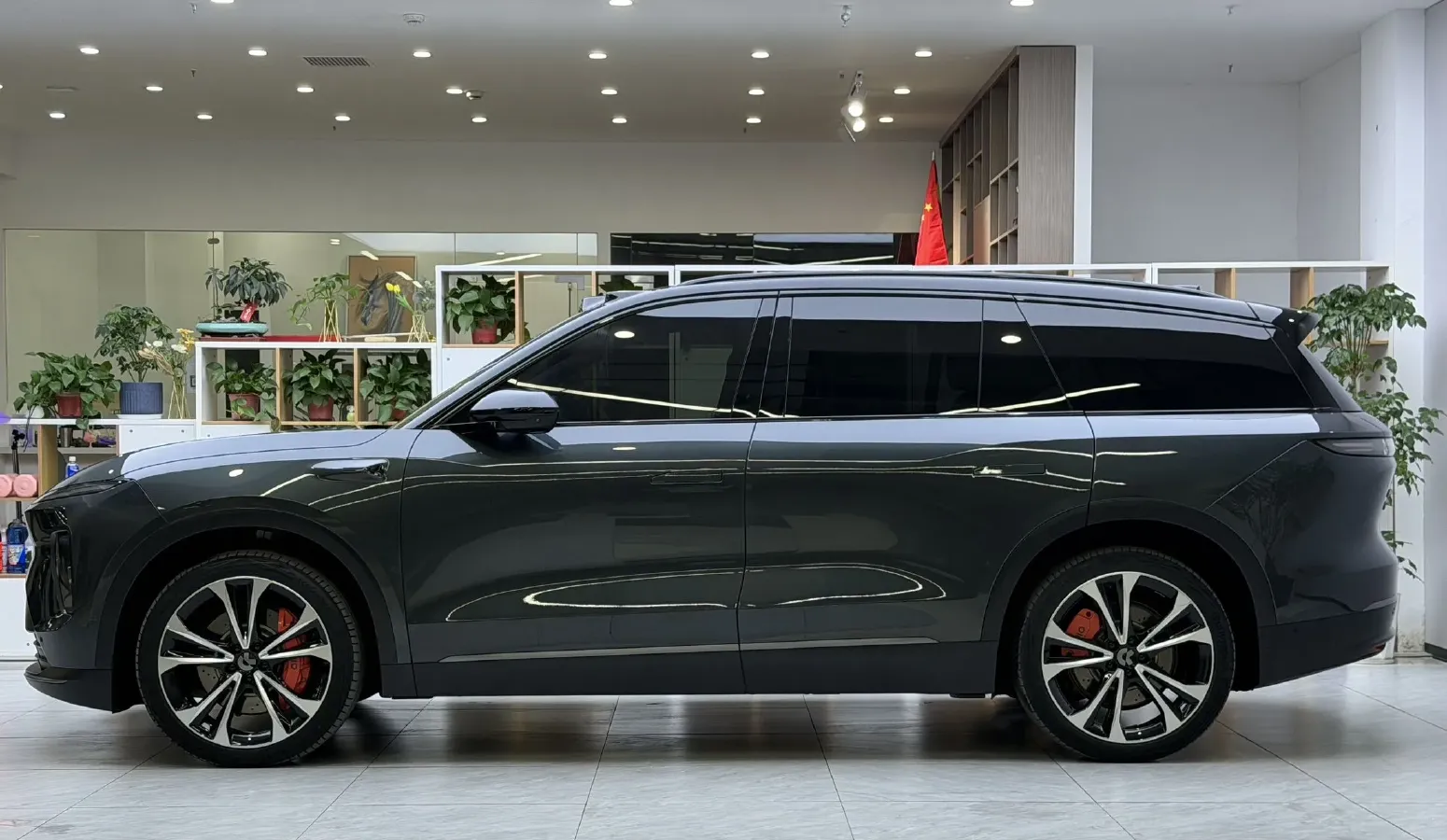 2024 Porsche Macan All-Electric BEV 100KWH,autocango,china used car exporter,china ev exporter,chinese used car exporter,chinese used ev exporter