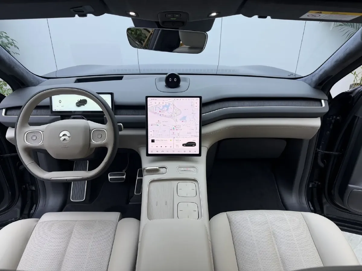 2024 Porsche Macan All-Electric BEV 100KWH,autocango,china used car exporter,china ev exporter,chinese used car exporter,chinese used ev exporter