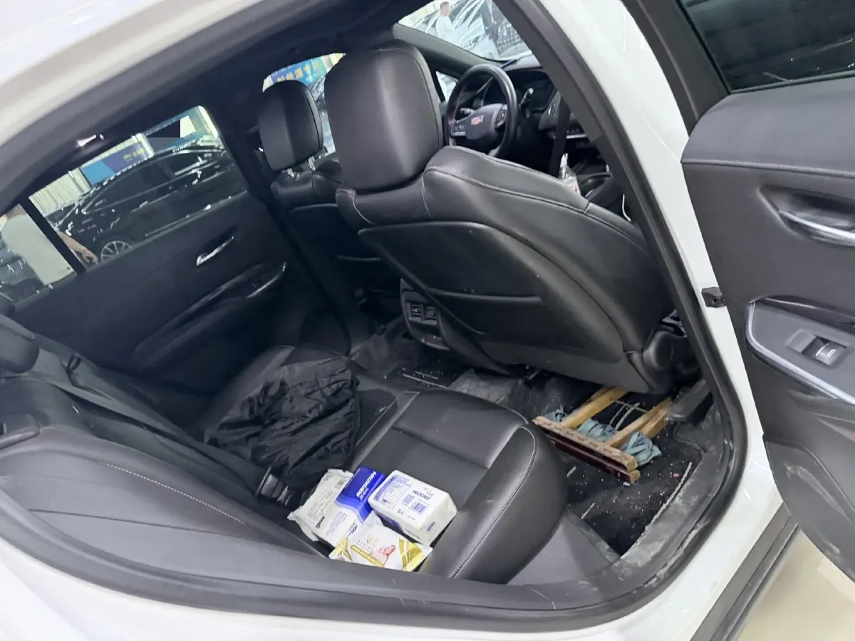 2020 Cadillac XT4 2.0T 241HP L4 9AT,autocango,china used car exporter,china ev exporter,chinese used car exporter,chinese used ev exporter