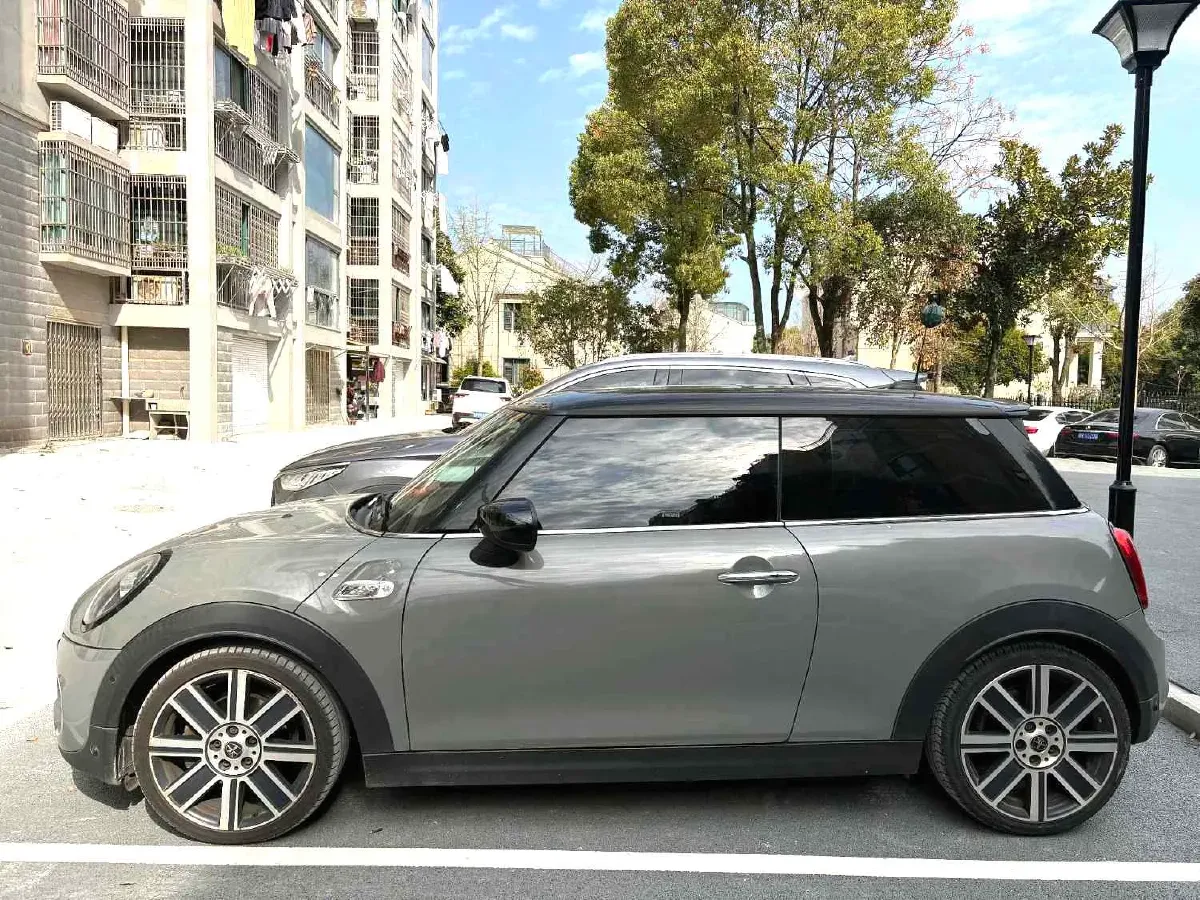 2021 MINI MINI 2.0T 192HP L4 7DCT,autocango,china used car exporter,china ev exporter,chinese used car exporter,chinese used ev exporter