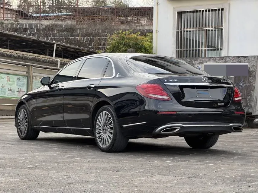 2020 Mercedes-Benz E Class 2.0T 258HP L4 9AT,autocango,china used car exporter,china ev exporter,chinese used car exporter,chinese used ev exporter
