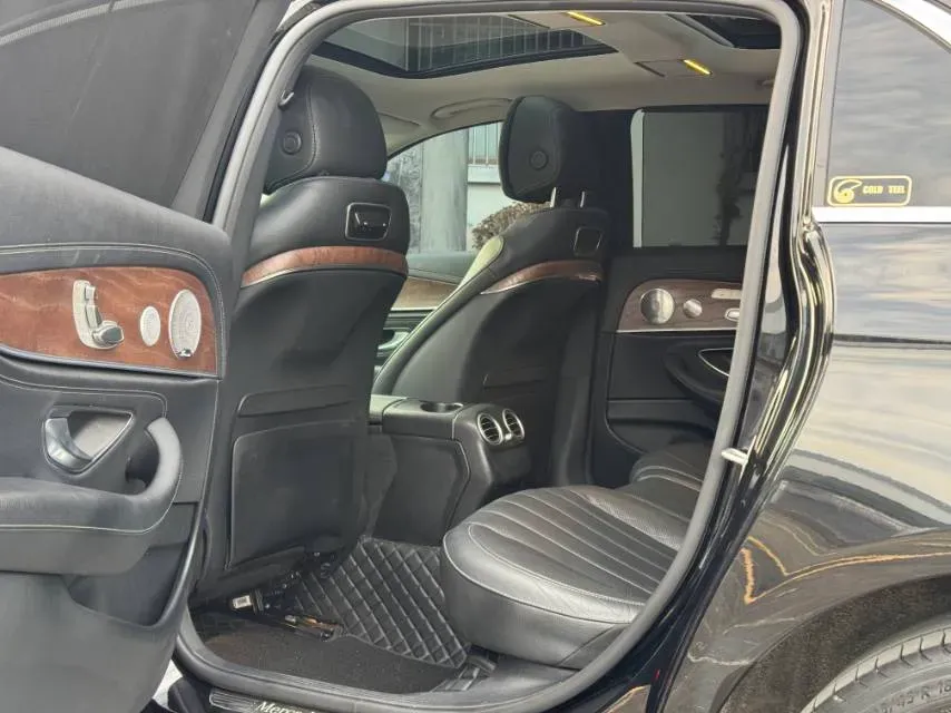 2020 Mercedes-Benz E Class 2.0T 258HP L4 9AT,autocango,china used car exporter,china ev exporter,chinese used car exporter,chinese used ev exporter