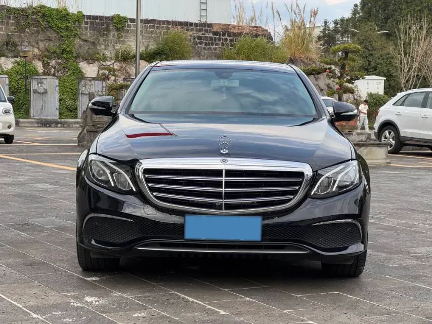 2020 Mercedes-Benz E Class 2.0T 258HP L4 9AT,autocango,china used car exporter,china ev exporter,chinese used car exporter,chinese used ev exporter