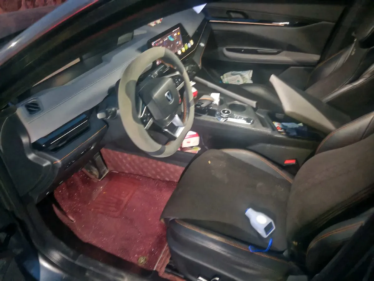 2022 ChangAn UNI-V 1.5T 188HP L4 7DCT,autocango,china used car exporter,china ev exporter,chinese used car exporter,chinese used ev exporter