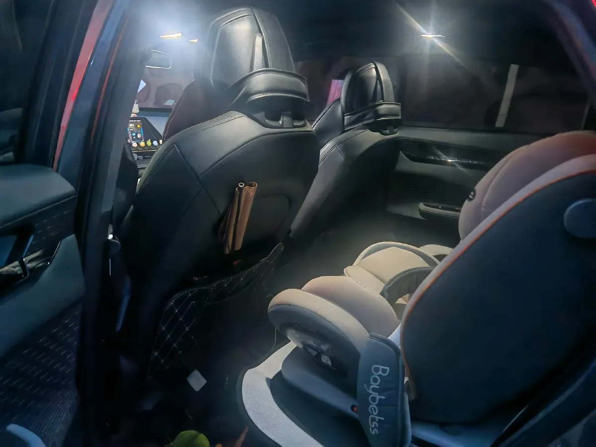 2022 ChangAn UNI-V 1.5T 188HP L4 7DCT,autocango,china used car exporter,china ev exporter,chinese used car exporter,chinese used ev exporter