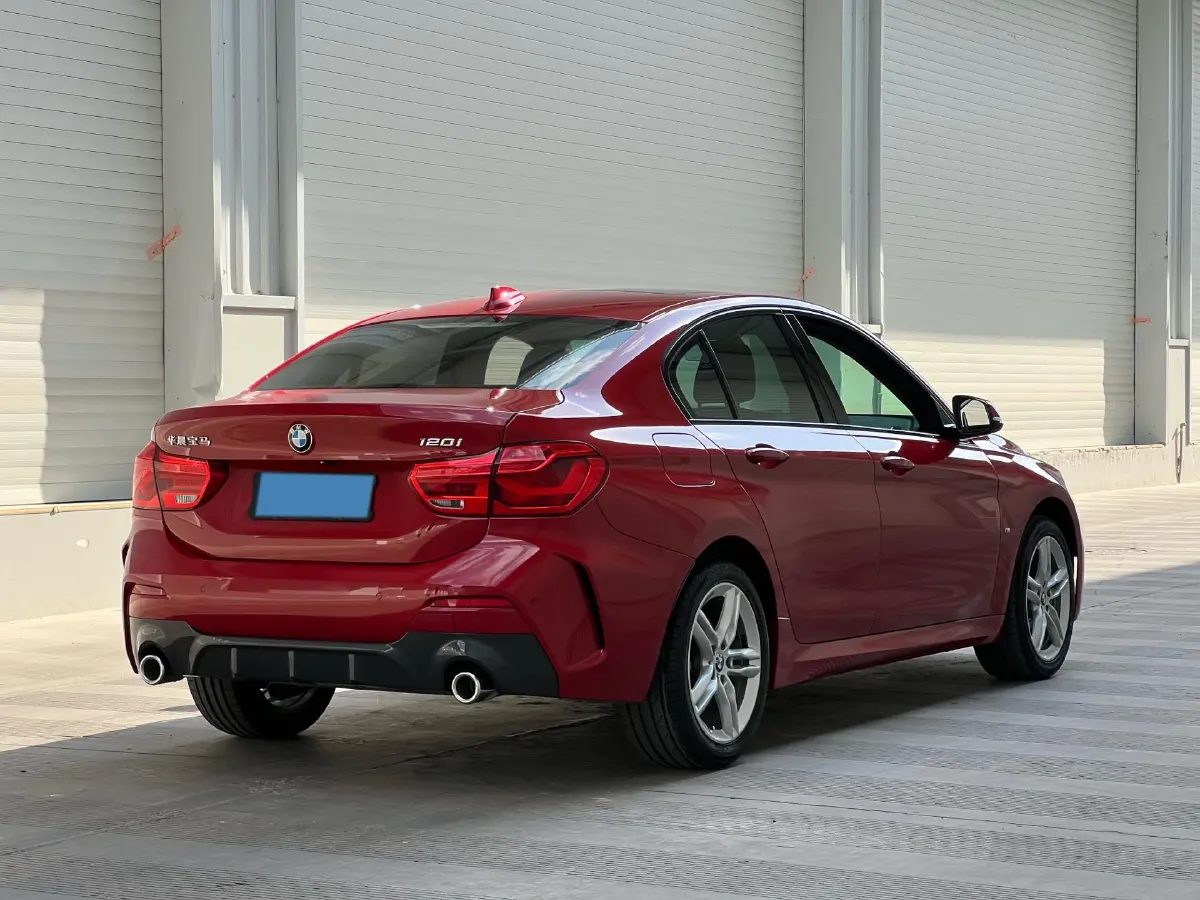 2020 BMW 1 Series 1.5T 140HP L3 7DCT,autocango,china used car exporter,china ev exporter,chinese used car exporter,chinese used ev exporter