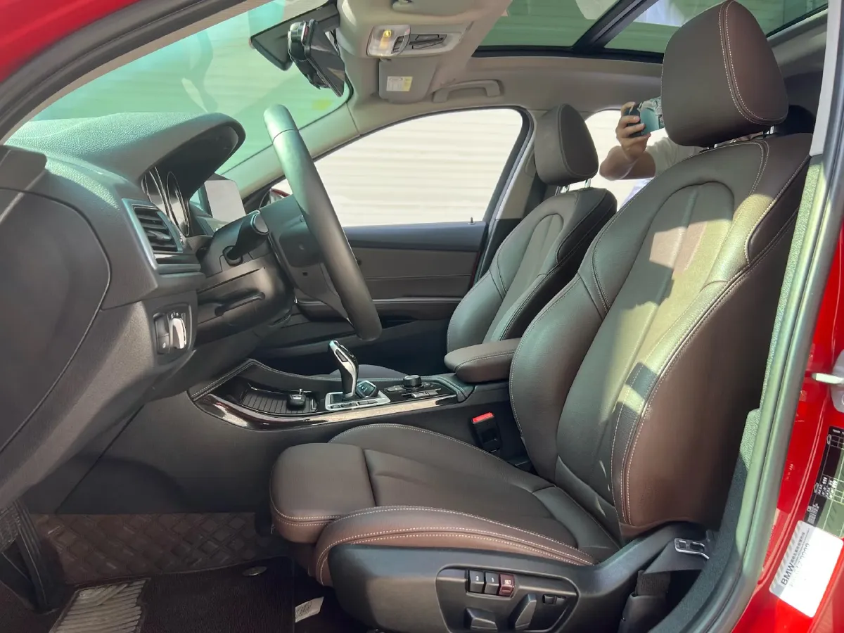 2020 BMW 1 Series 1.5T 140HP L3 7DCT,autocango,china used car exporter,china ev exporter,chinese used car exporter,chinese used ev exporter