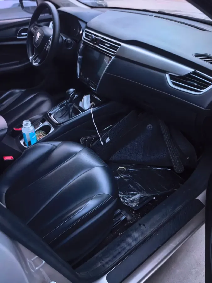 2019 Roewe i5 1.5L 120HP L4 CVT,autocango,china used car exporter,china ev exporter,chinese used car exporter,chinese used ev exporter