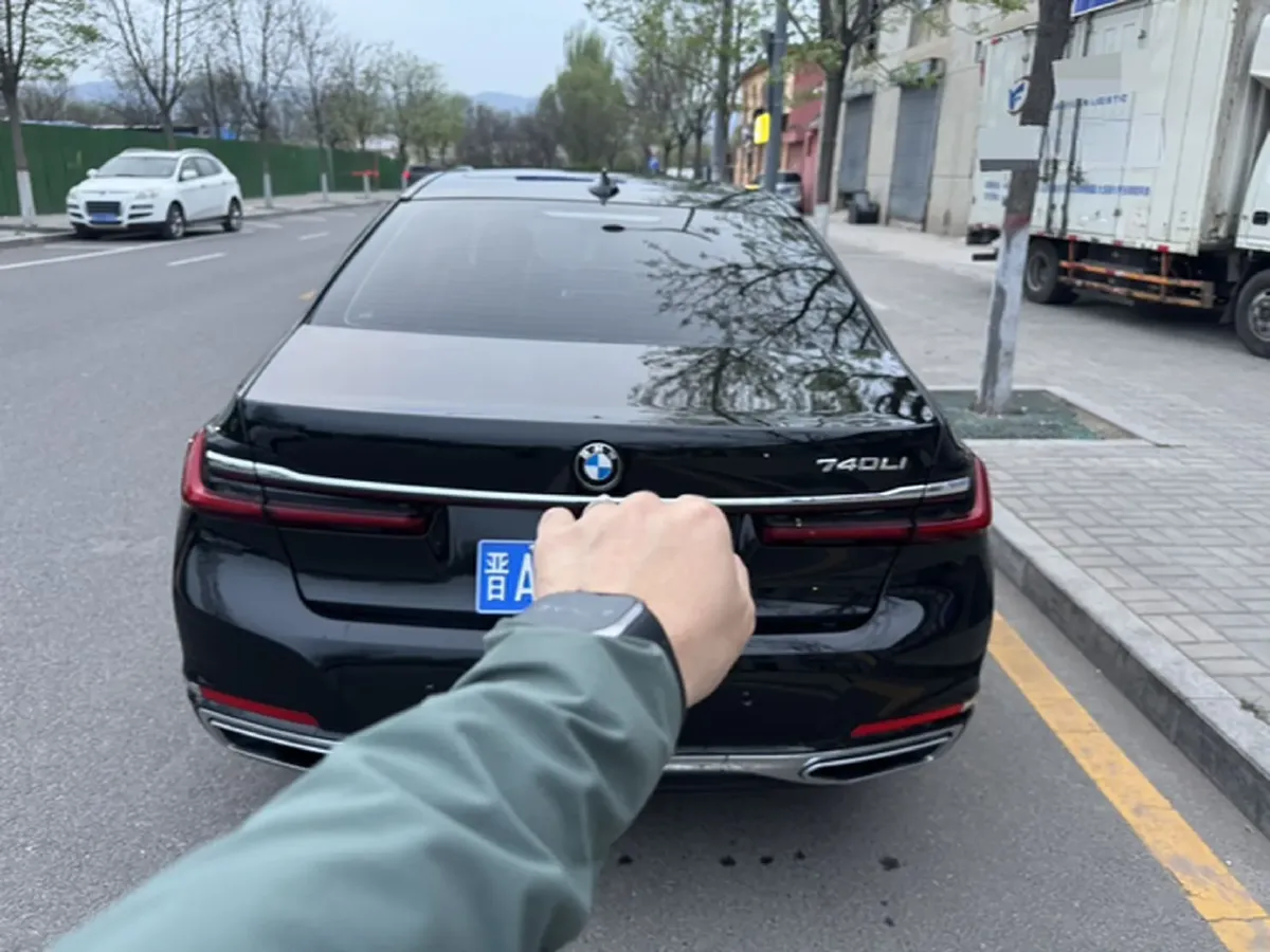 2021 BMW 7 Series 2.0T 265HP L4 8AT,autocango,china used car exporter,china ev exporter,chinese used car exporter,chinese used ev exporter