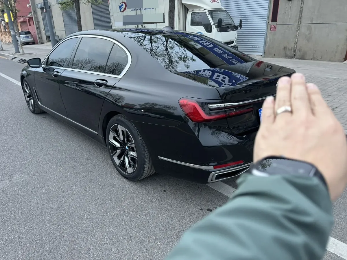 2021 BMW 7 Series 2.0T 265HP L4 8AT,autocango,china used car exporter,china ev exporter,chinese used car exporter,chinese used ev exporter