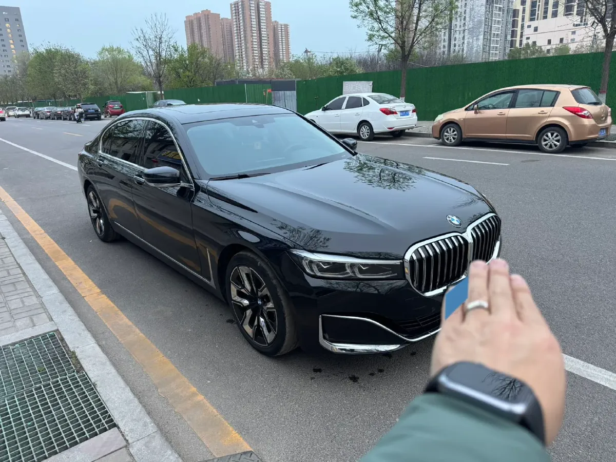 2021 BMW 7 Series 2.0T 265HP L4 8AT,autocango,china used car exporter,china ev exporter,chinese used car exporter,chinese used ev exporter