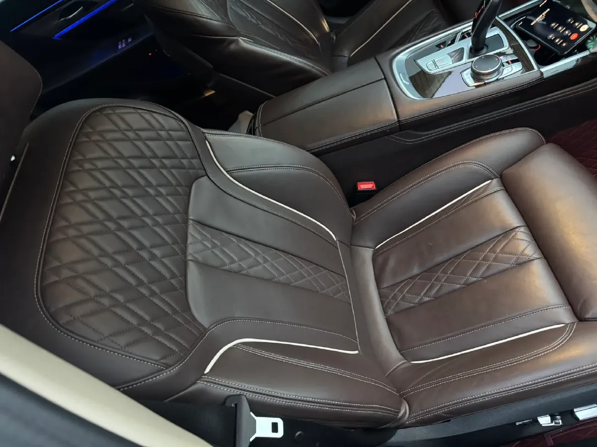 2021 BMW 7 Series 2.0T 265HP L4 8AT,autocango,china used car exporter,china ev exporter,chinese used car exporter,chinese used ev exporter