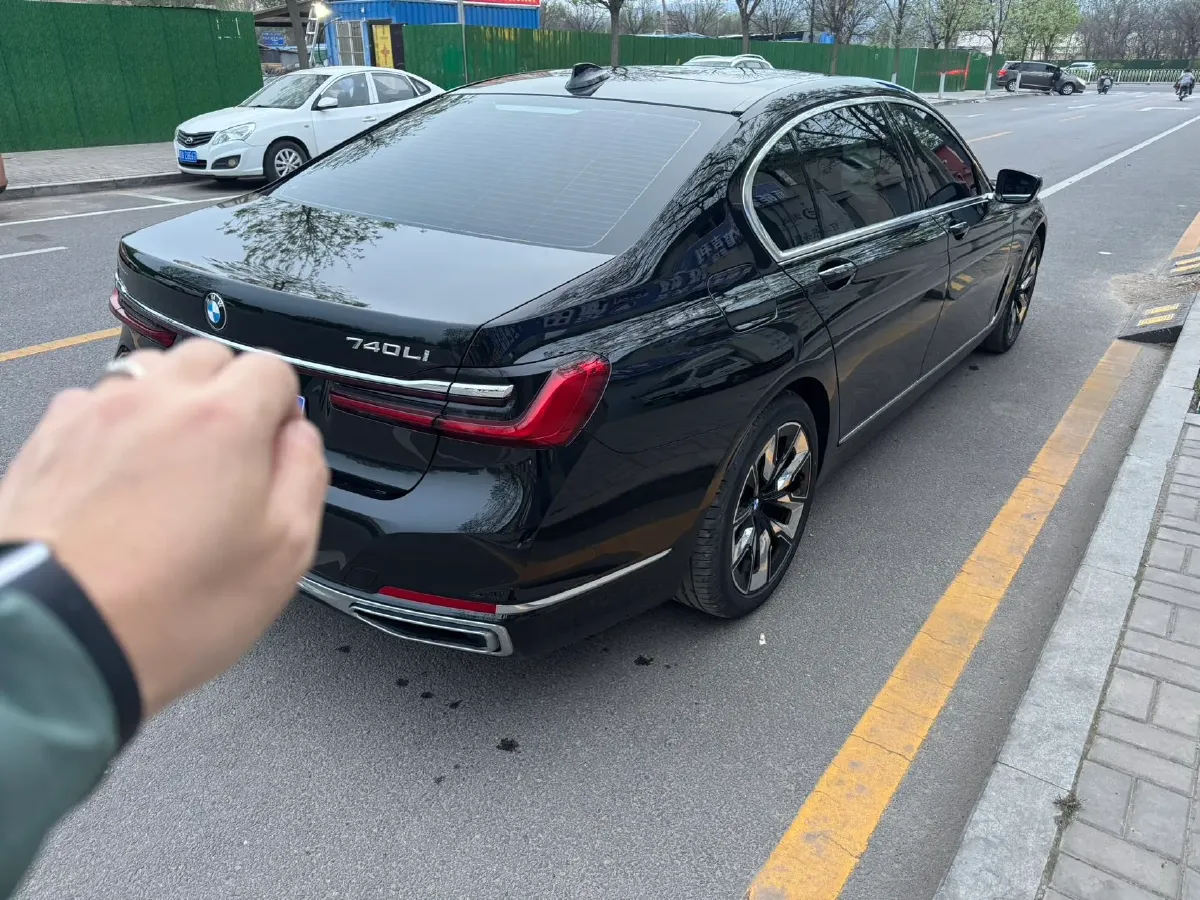 2021 BMW 7 Series 2.0T 265HP L4 8AT,autocango,china used car exporter,china ev exporter,chinese used car exporter,chinese used ev exporter