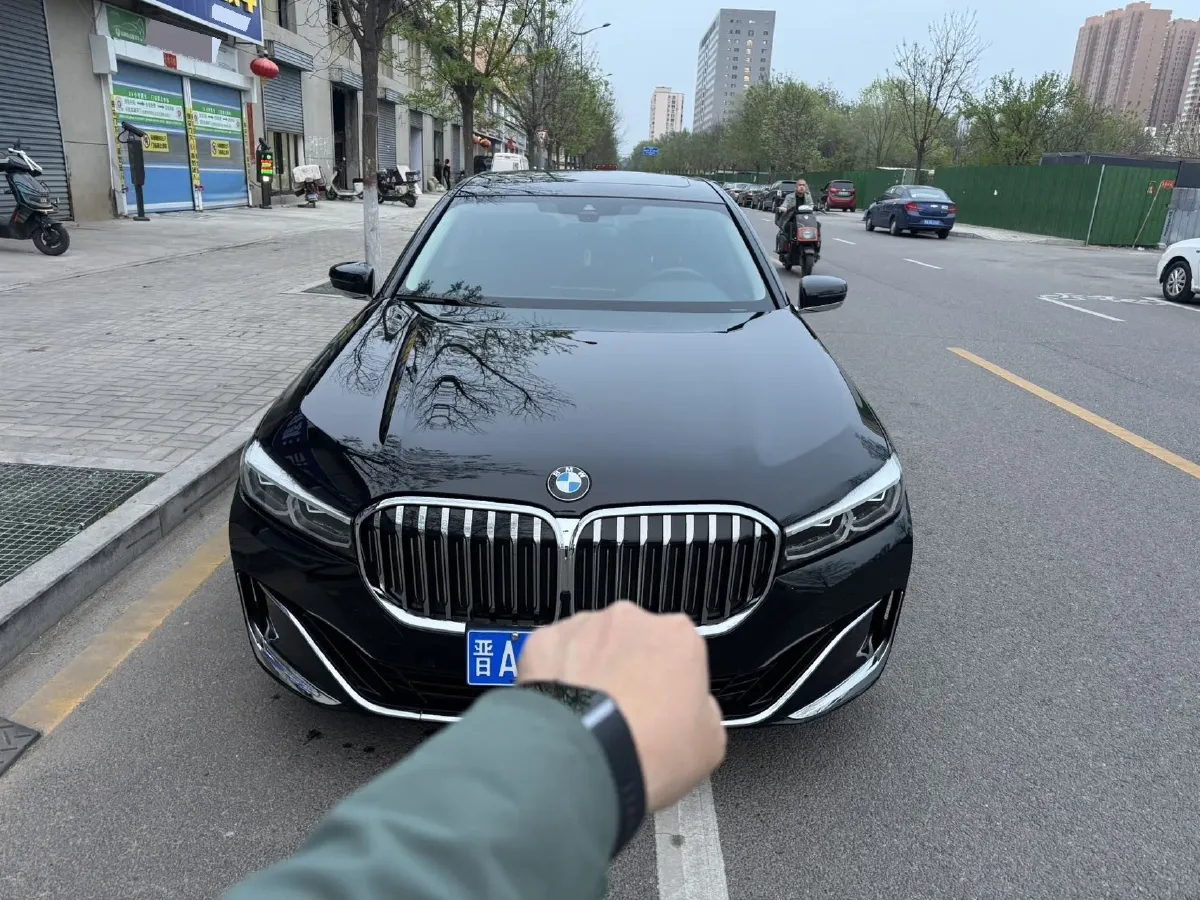 2021 BMW 7 Series 2.0T 265HP L4 8AT,autocango,china used car exporter,china ev exporter,chinese used car exporter,chinese used ev exporter