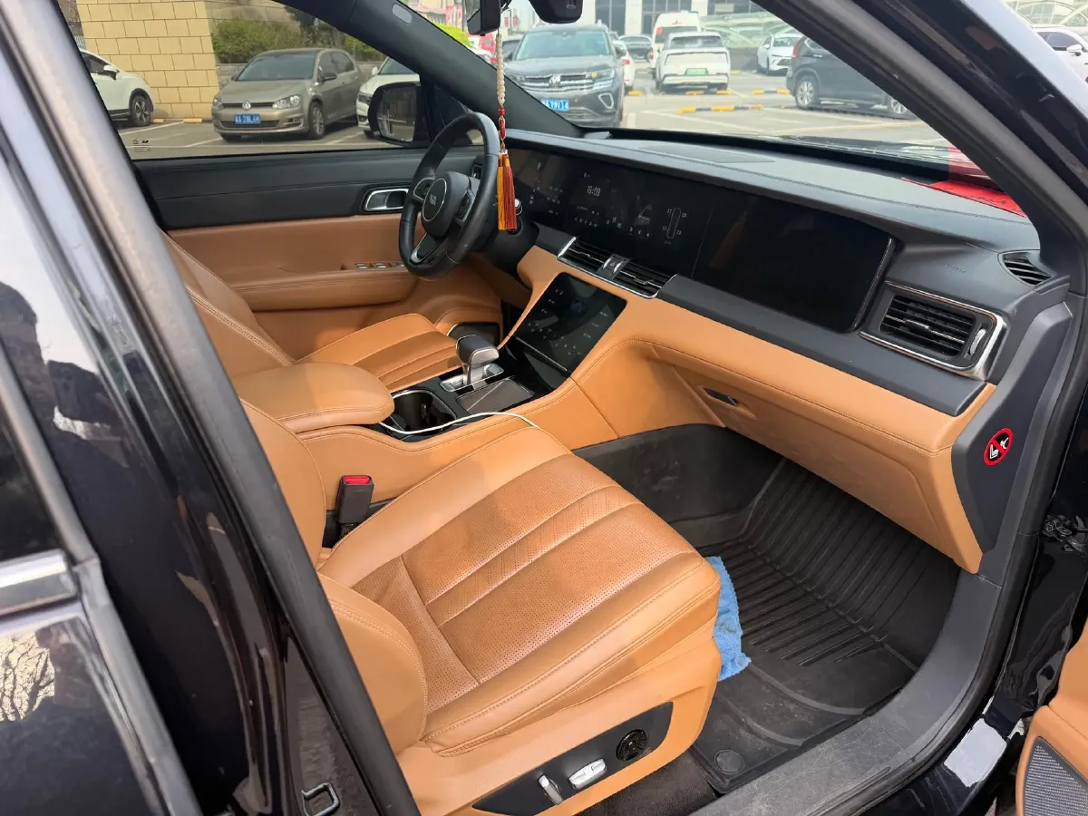 2020 Li ONE Range Extended 131HP REEV 40.5KWH,autocango,china used car exporter,china ev exporter,chinese used car exporter,chinese used ev exporter