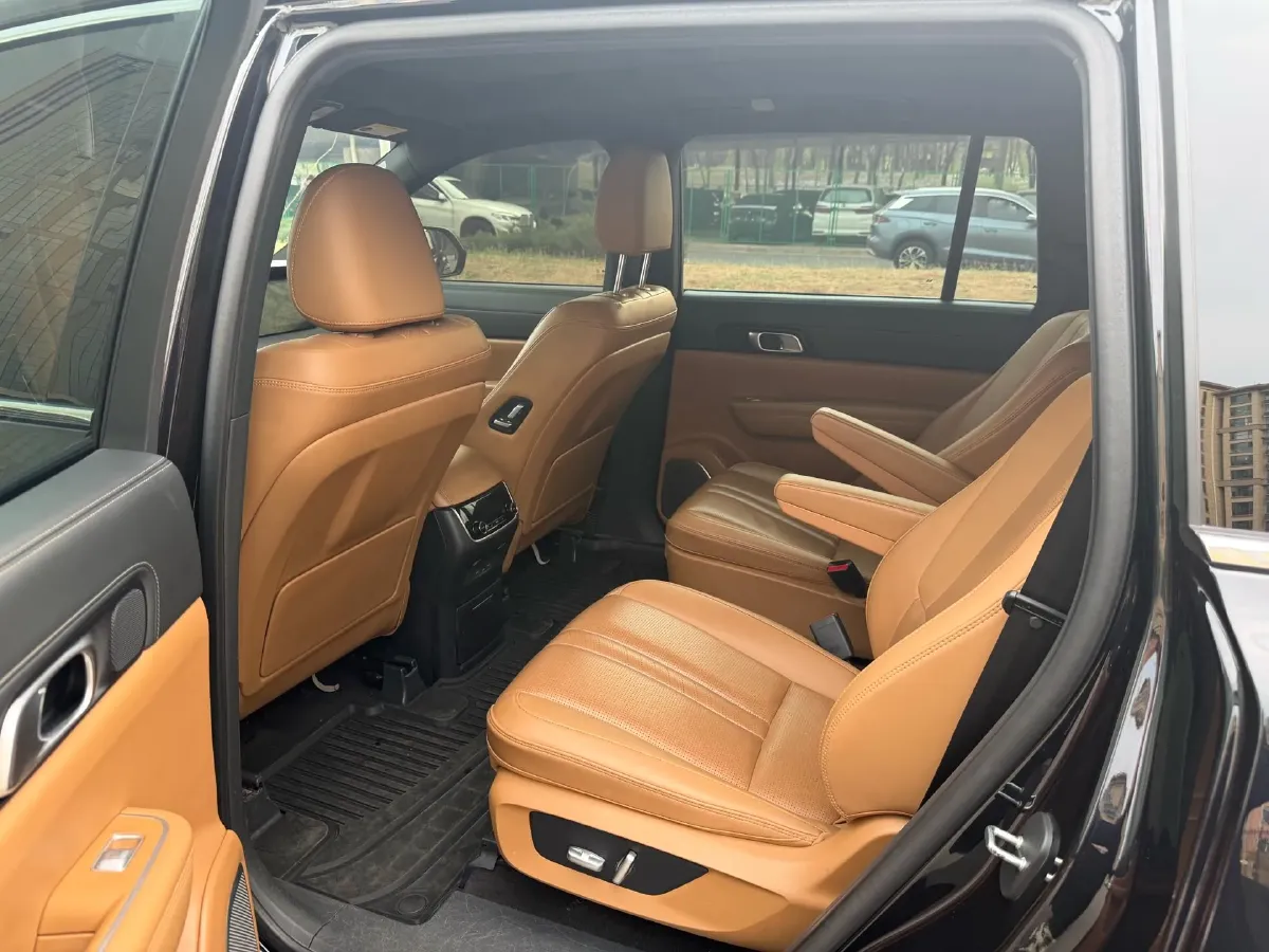 2020 Li ONE Range Extended 131HP REEV 40.5KWH,autocango,china used car exporter,china ev exporter,chinese used car exporter,chinese used ev exporter