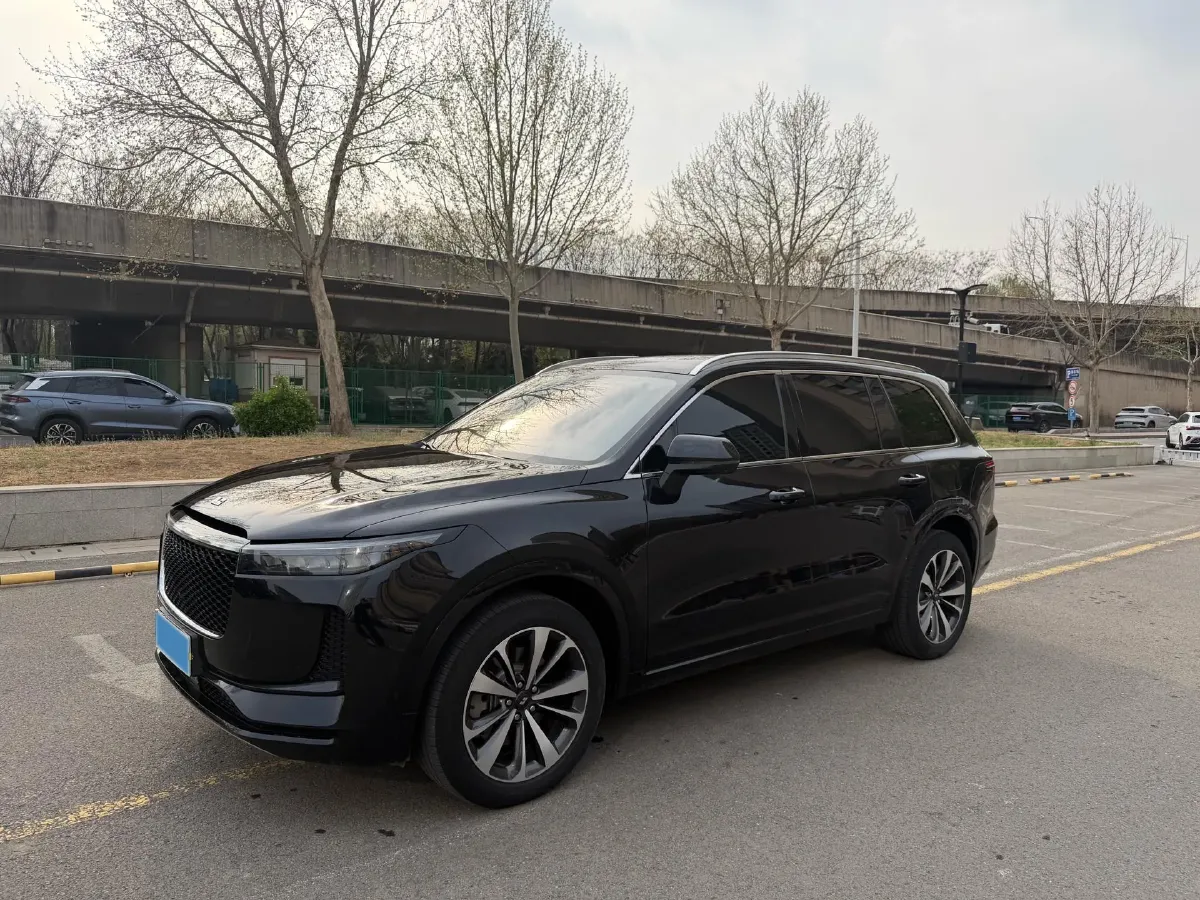 2020 Li ONE Range Extended 131HP REEV 40.5KWH,autocango,china used car exporter,china ev exporter,chinese used car exporter,chinese used ev exporter