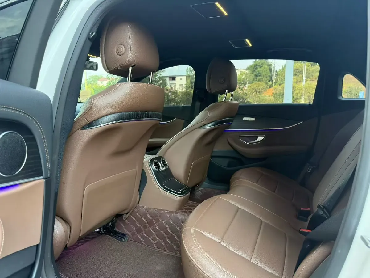 2022 Mercedes-Benz GLC Class 2.0T 258HP L4 9AT,autocango,china used car exporter,china ev exporter,chinese used car exporter,chinese used ev exporter