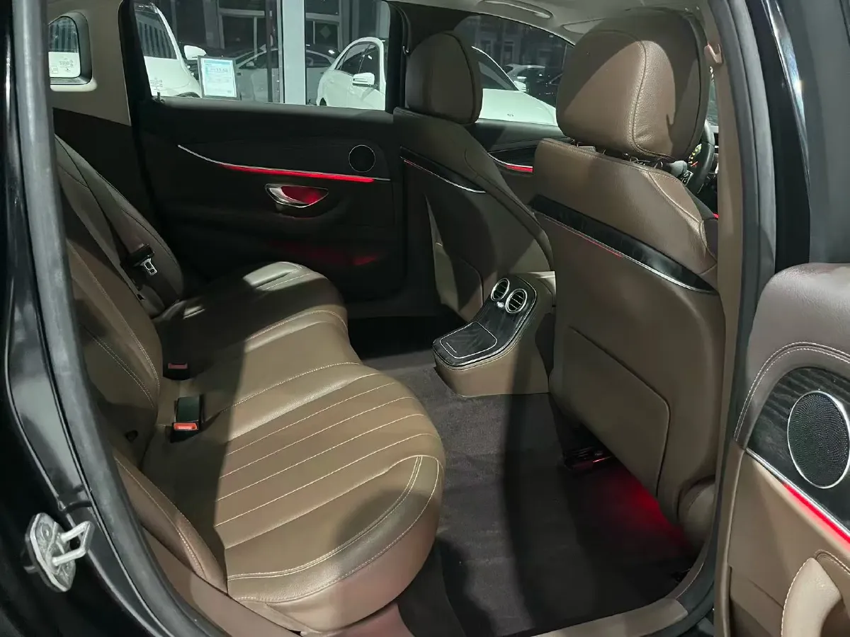 2022 Mercedes-Benz GLC Class 2.0T 258HP L4 9AT,autocango,china used car exporter,china ev exporter,chinese used car exporter,chinese used ev exporter