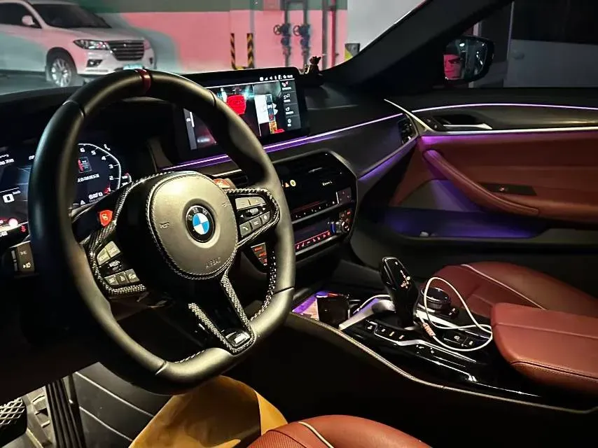 2023 BMW 5 Series 2.0T 245HP L4 8AT,autocango,china used car exporter,china ev exporter,chinese used car exporter,chinese used ev exporter