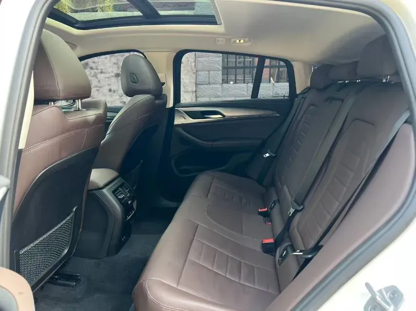 2021 BMW X4 2.0T 184HP L4 8AT,autocango,china used car exporter,china ev exporter,chinese used car exporter,chinese used ev exporter