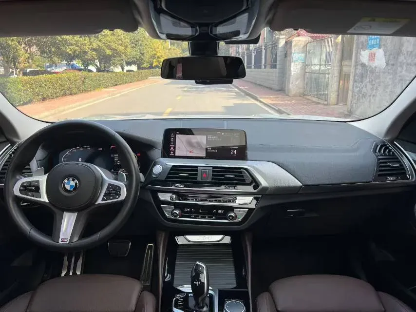 2021 BMW X4 2.0T 184HP L4 8AT,autocango,china used car exporter,china ev exporter,chinese used car exporter,chinese used ev exporter