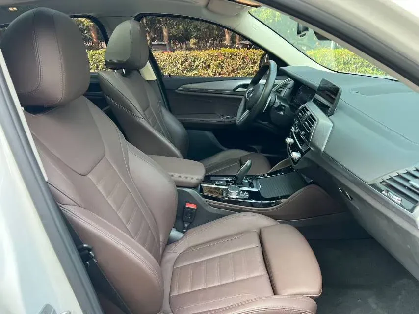 2021 BMW X4 2.0T 184HP L4 8AT,autocango,china used car exporter,china ev exporter,chinese used car exporter,chinese used ev exporter