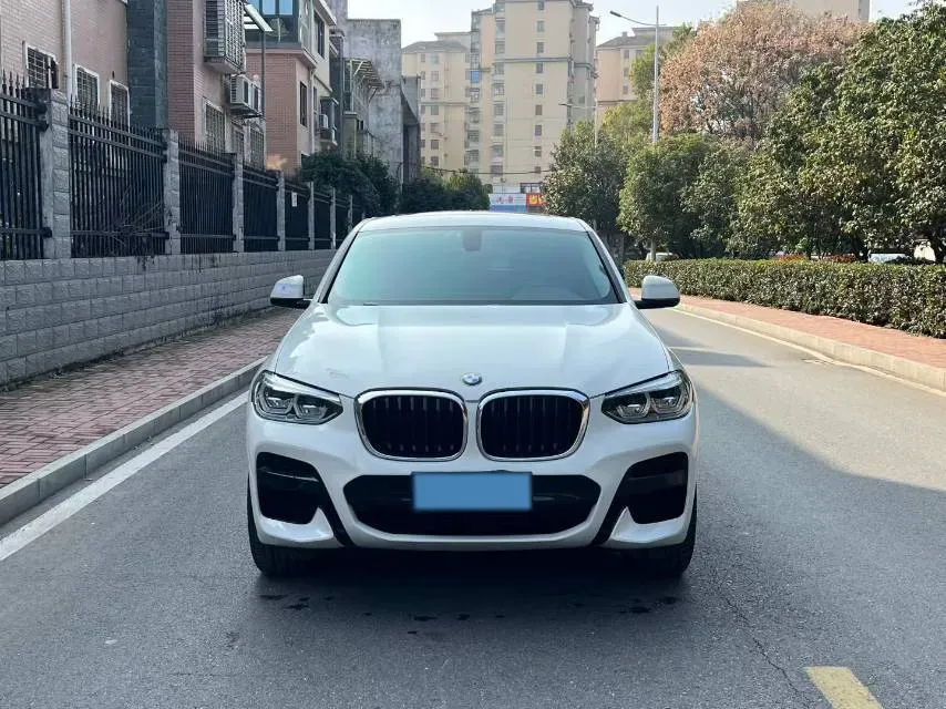 2021 BMW X4 2.0T 184HP L4 8AT,autocango,china used car exporter,china ev exporter,chinese used car exporter,chinese used ev exporter