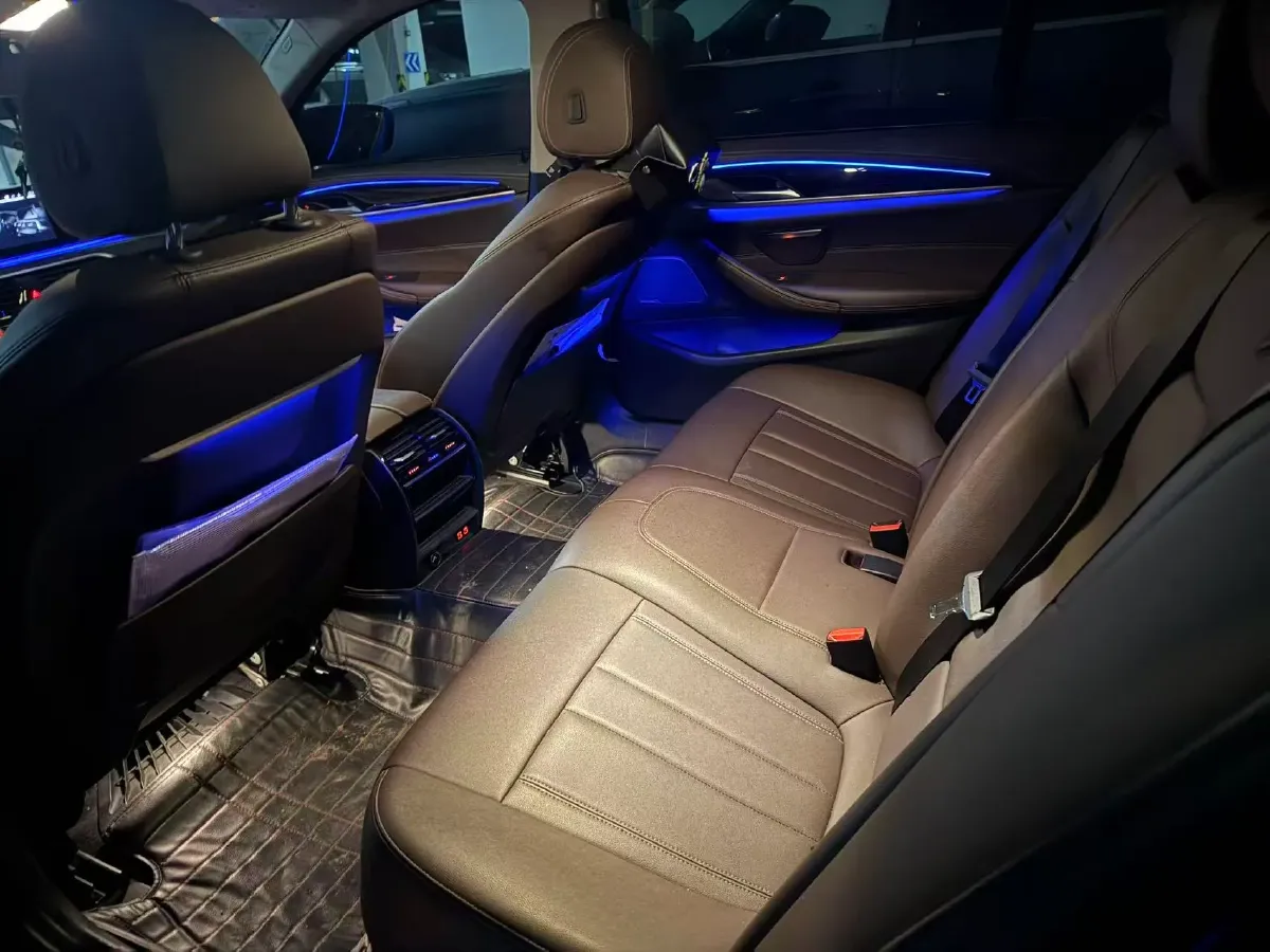 2020 BMW 5 Series 2.0T 184HP L4 8AT,autocango,china used car exporter,china ev exporter,chinese used car exporter,chinese used ev exporter