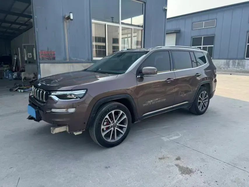 2018 Jeep Grand Commander 2.0T 265HP L4 9AT,autocango,china used car exporter,china ev exporter,chinese used car exporter,chinese used ev exporter