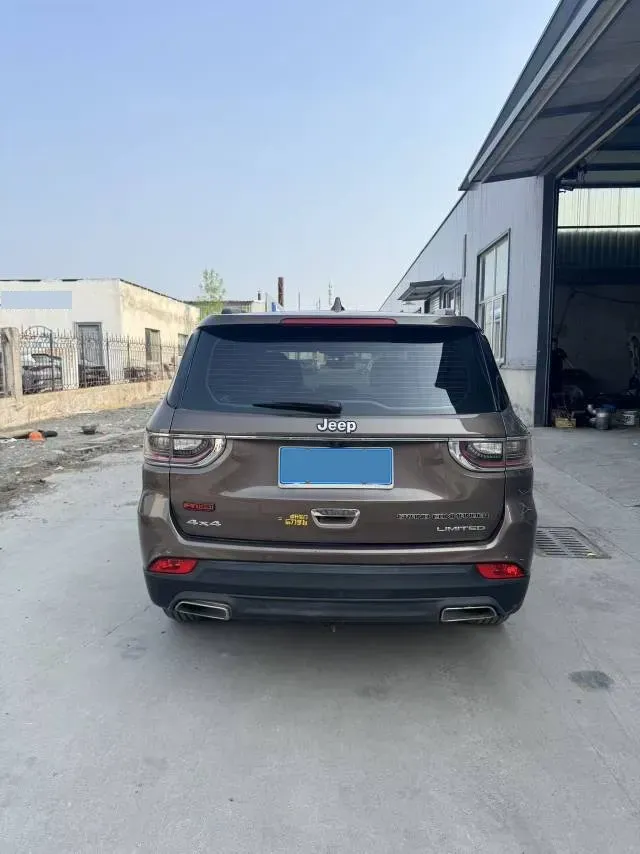 2018 Jeep Grand Commander 2.0T 265HP L4 9AT,autocango,china used car exporter,china ev exporter,chinese used car exporter,chinese used ev exporter