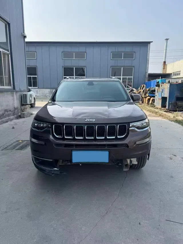 2018 Jeep Grand Commander 2.0T 265HP L4 9AT,autocango,china used car exporter,china ev exporter,chinese used car exporter,chinese used ev exporter