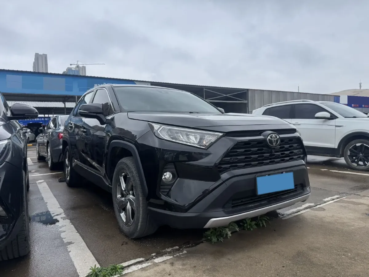 2022 Toyota RAV4 2.0L 171HP L4 CVT,autocango,china used car exporter,china ev exporter,chinese used car exporter,chinese used ev exporter