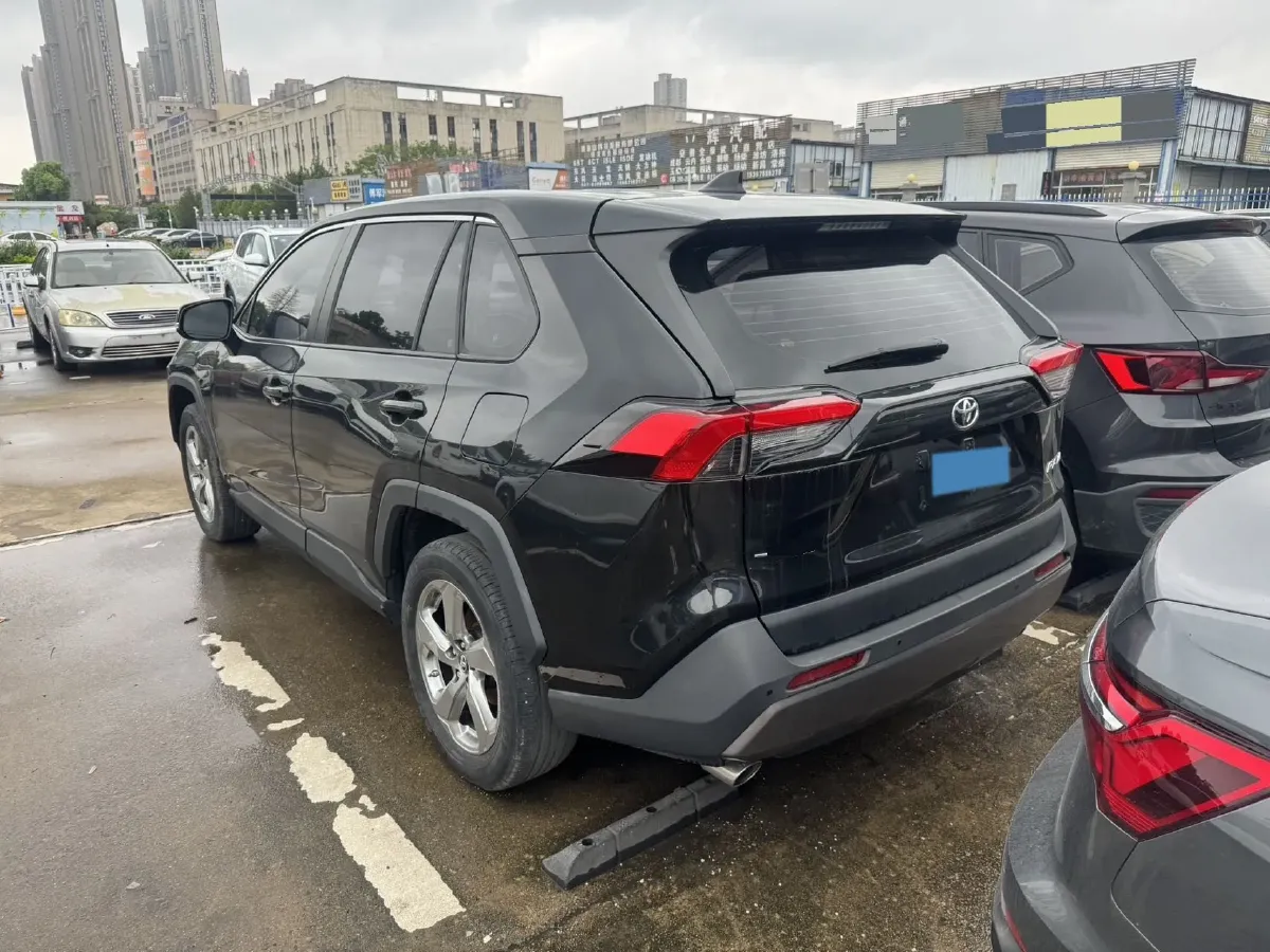 2022 Toyota RAV4 2.0L 171HP L4 CVT,autocango,china used car exporter,china ev exporter,chinese used car exporter,chinese used ev exporter