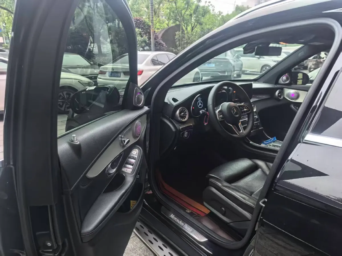 2020 Mercedes-Benz GLC Class 2.0T 197HP L4 9AT,autocango,china used car exporter,china ev exporter,chinese used car exporter,chinese used ev exporter