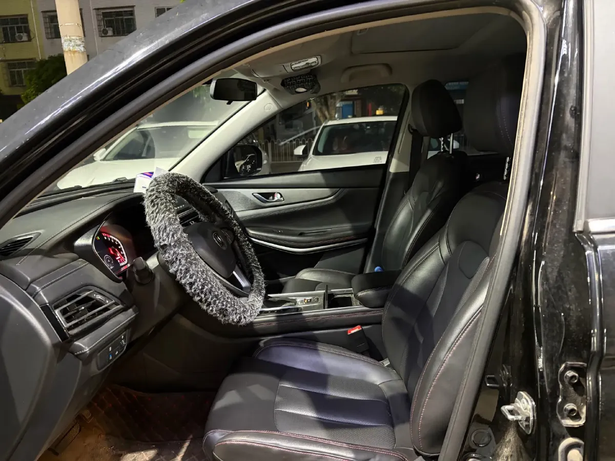 2022 ChangAn CS75 1.5T 180HP L4 7DCT,autocango,china used car exporter,china ev exporter,chinese used car exporter,chinese used ev exporter