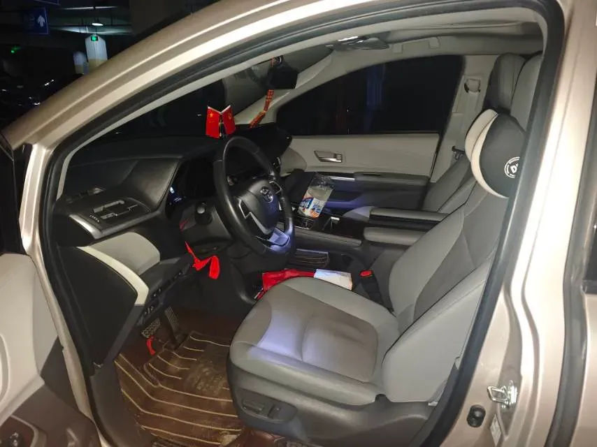 2021 Toyota Sienna 2.5L 192HP L4 E-CVT Hybrid,autocango,china used car exporter,china ev exporter,chinese used car exporter,chinese used ev exporter