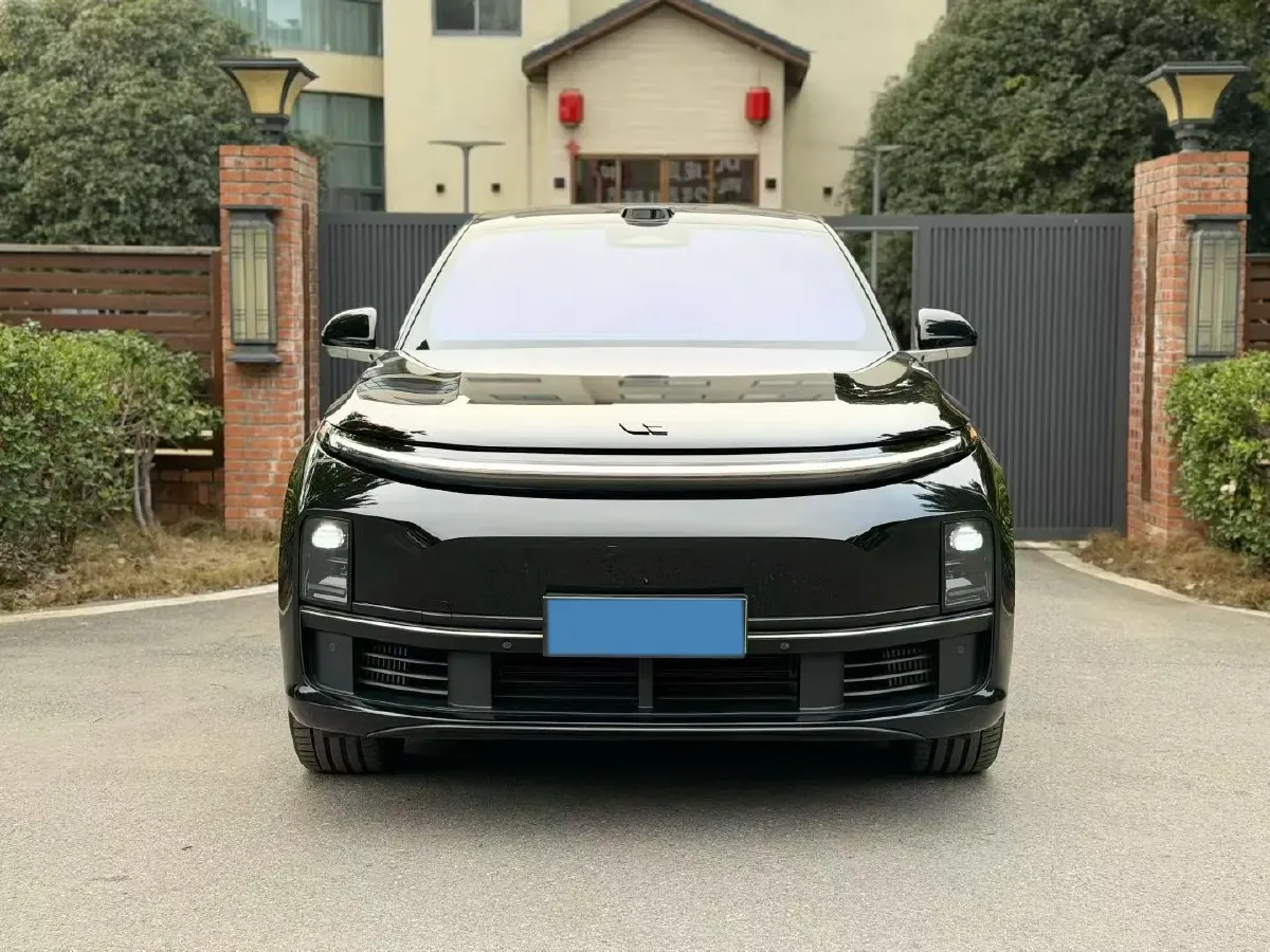 2025 Li L7 Range Extended 154HP REEV,autocango,china used car exporter,china ev exporter,chinese used car exporter,chinese used ev exporter