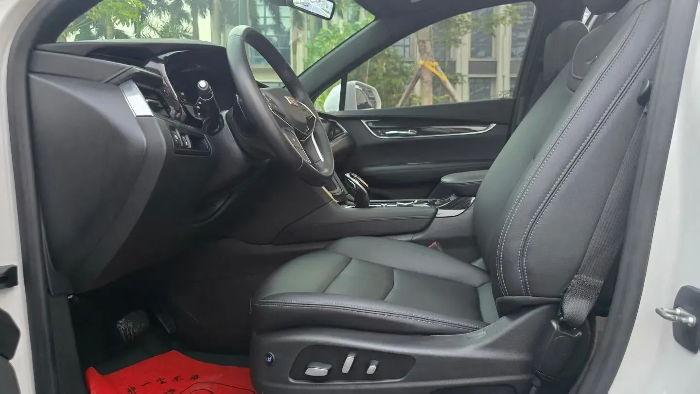 2021 Cadillac XT5 2.0T 237HP L4 9AT,autocango,china used car exporter,china ev exporter,chinese used car exporter,chinese used ev exporter