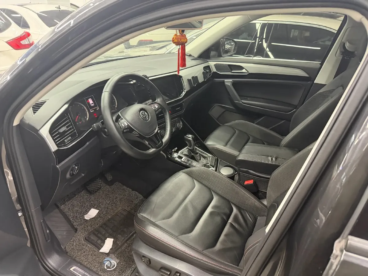 2019 Jeep Cherokee 2.0T 234HP L4 9AT,autocango,china used car exporter,china ev exporter,chinese used car exporter,chinese used ev exporter