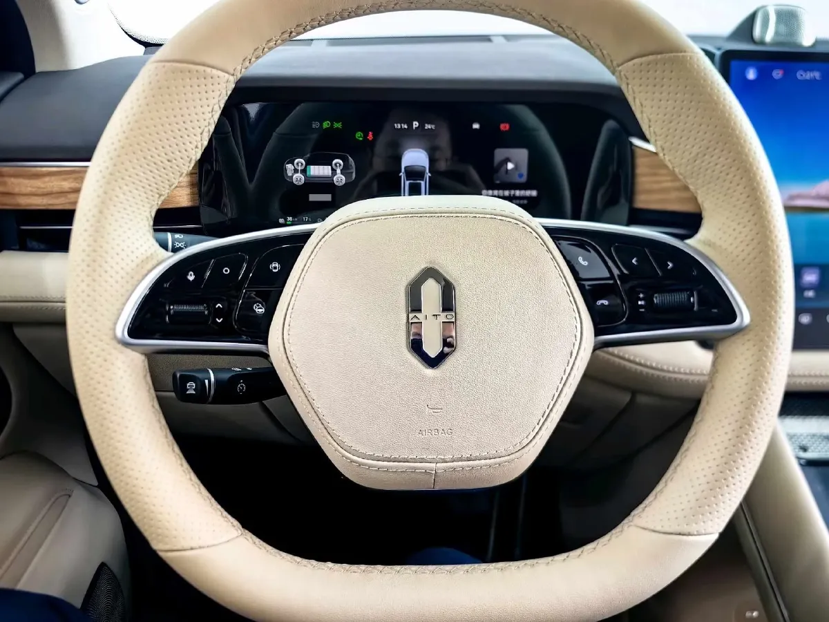 2024 AITO AITO M7 1.5T 152HP L4 REEV 40KWH,autocango,china used car exporter,china ev exporter,chinese used car exporter,chinese used ev exporter