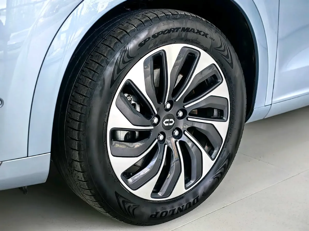 2024 AITO AITO M7 1.5T 152HP L4 REEV 40KWH,autocango,china used car exporter,china ev exporter,chinese used car exporter,chinese used ev exporter