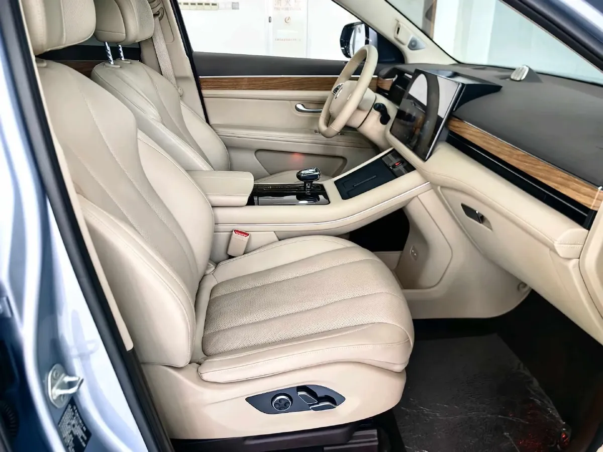 2024 AITO AITO M7 1.5T 152HP L4 REEV 40KWH,autocango,china used car exporter,china ev exporter,chinese used car exporter,chinese used ev exporter