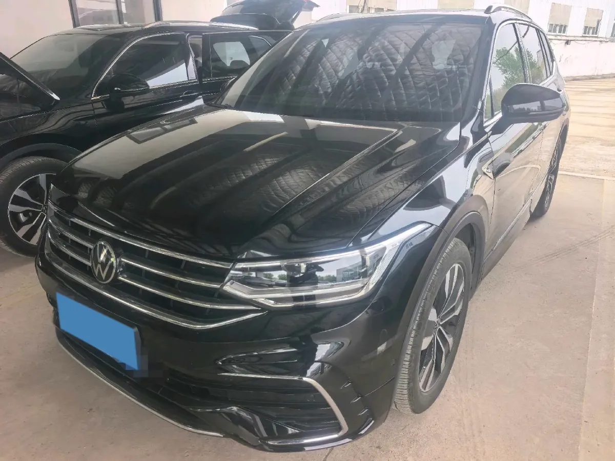2024 Volkswagen Tiguan L 2.0T 186HP L4 7DCT,autocango,china used car exporter,china ev exporter,chinese used car exporter,chinese used ev exporter