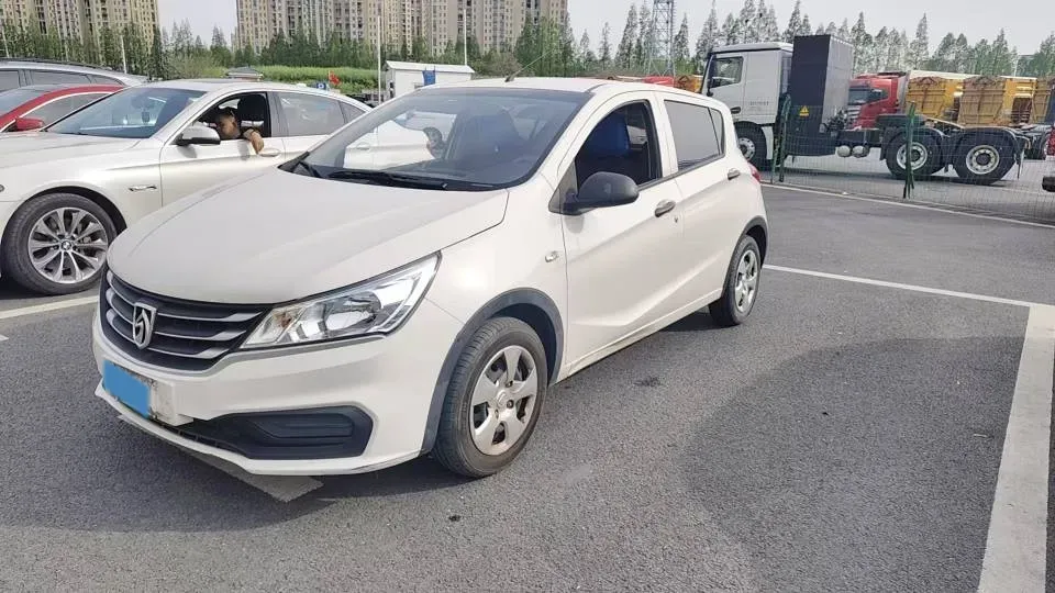 2017 BaoJun 310W 1.2L 82HP L4 6MT,autocango,china used car exporter,china ev exporter,chinese used car exporter,chinese used ev exporter