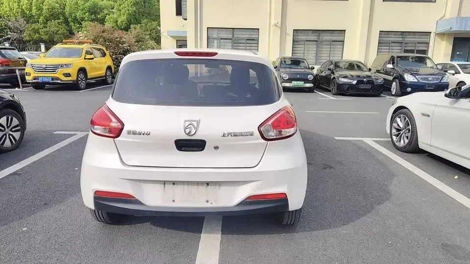 2017 BaoJun 310W 1.2L 82HP L4 6MT,autocango,china used car exporter,china ev exporter,chinese used car exporter,chinese used ev exporter