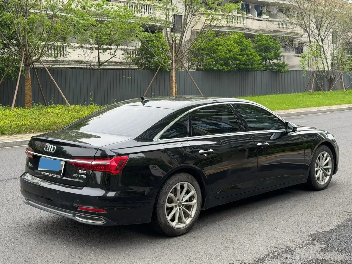 2021 Audi A6L 2.0T 190HP L4 7DCT,autocango,china used car exporter,china ev exporter,chinese used car exporter,chinese used ev exporter
