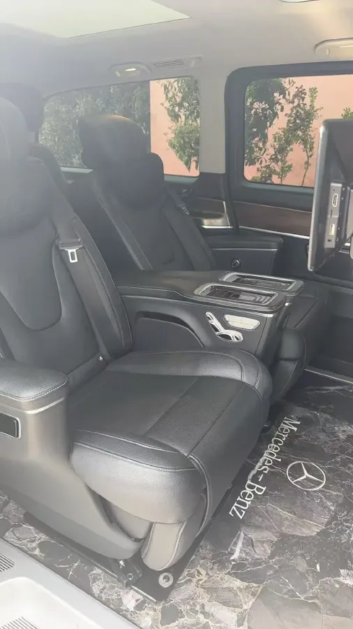 2020 Mercedes-Benz V Class 2.0T 211HP L4 9AT,autocango,china used car exporter,china ev exporter,chinese used car exporter,chinese used ev exporter