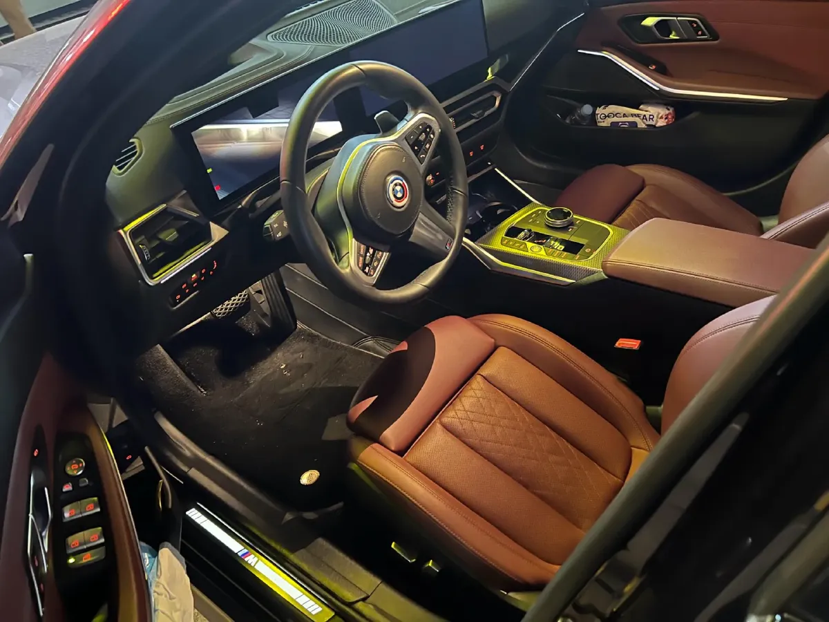 2023 BMW 3 Series 2.0T 245HP L4 8AT,autocango,china used car exporter,china ev exporter,chinese used car exporter,chinese used ev exporter