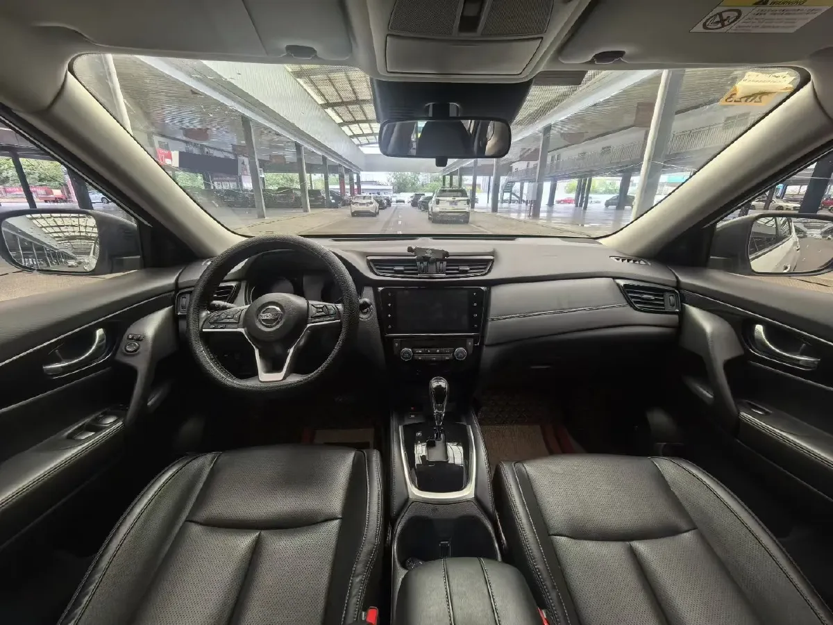 2021 Nissan X-Trail 2.5L 181HP L4 CVT,autocango,china used car exporter,china ev exporter,chinese used car exporter,chinese used ev exporter